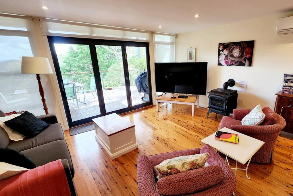 Narrow Neck Views - Peaceful 4 Bedroom Home With Stunning Views! Katoomba Exterior photo